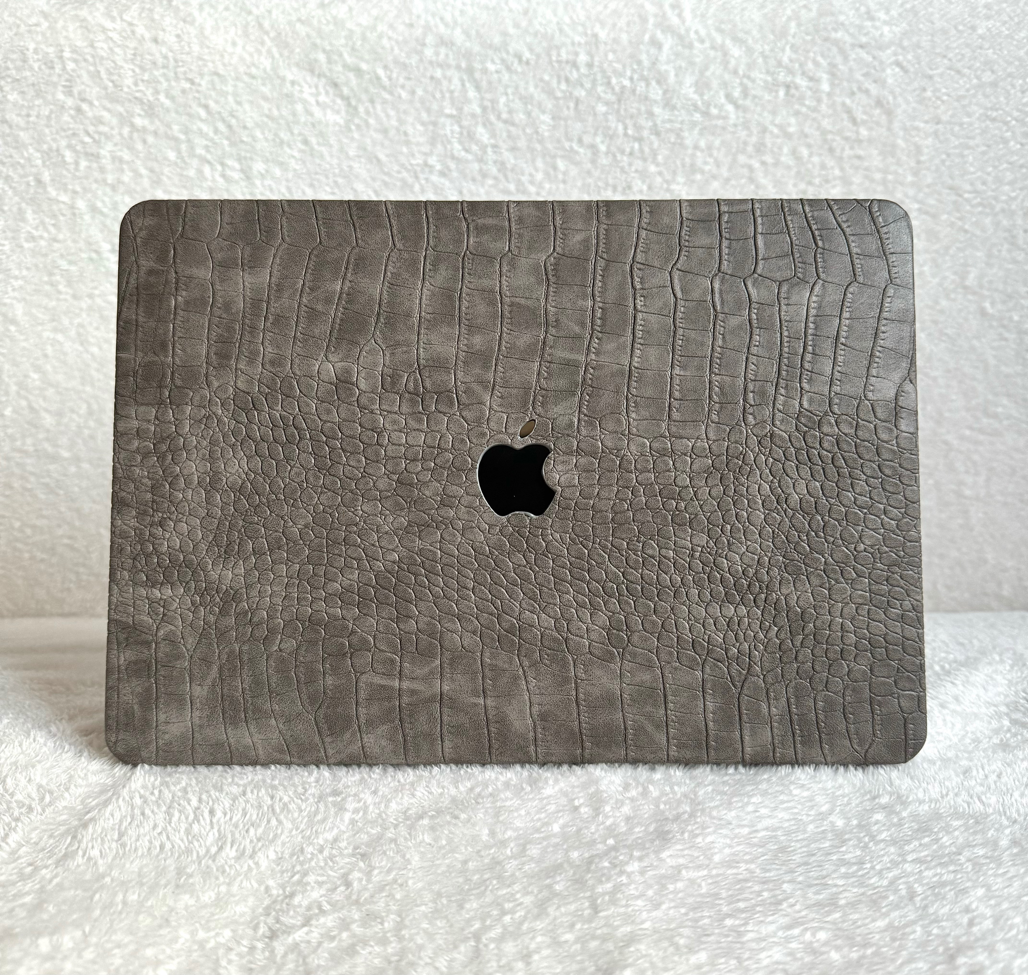 Чохол накладка шкіряна на MacBook Pro 16.2 A2485 | A2780 (Теплий сірий)