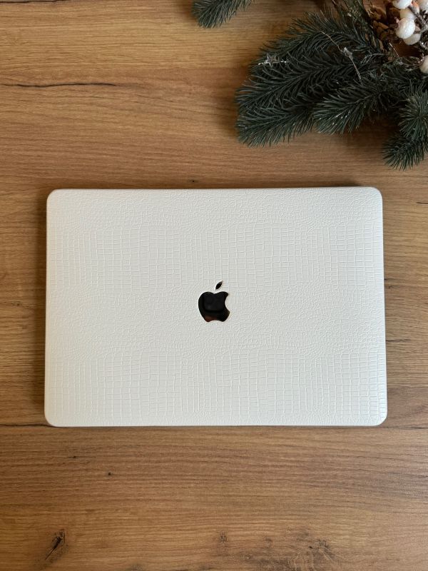Чохол накладка шкіряна на MacBook Pro 16.2 A2485 | A2780 (Білий)