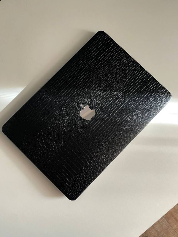 Чохол накладка на MacBook air 13 M1 ( 1932/2337 ) ШКІРЯНИЙ (Чорний глянець)